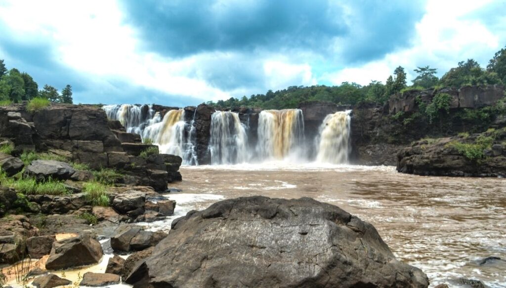 5 Beautiful Waterfalls in Gujarat You Must See